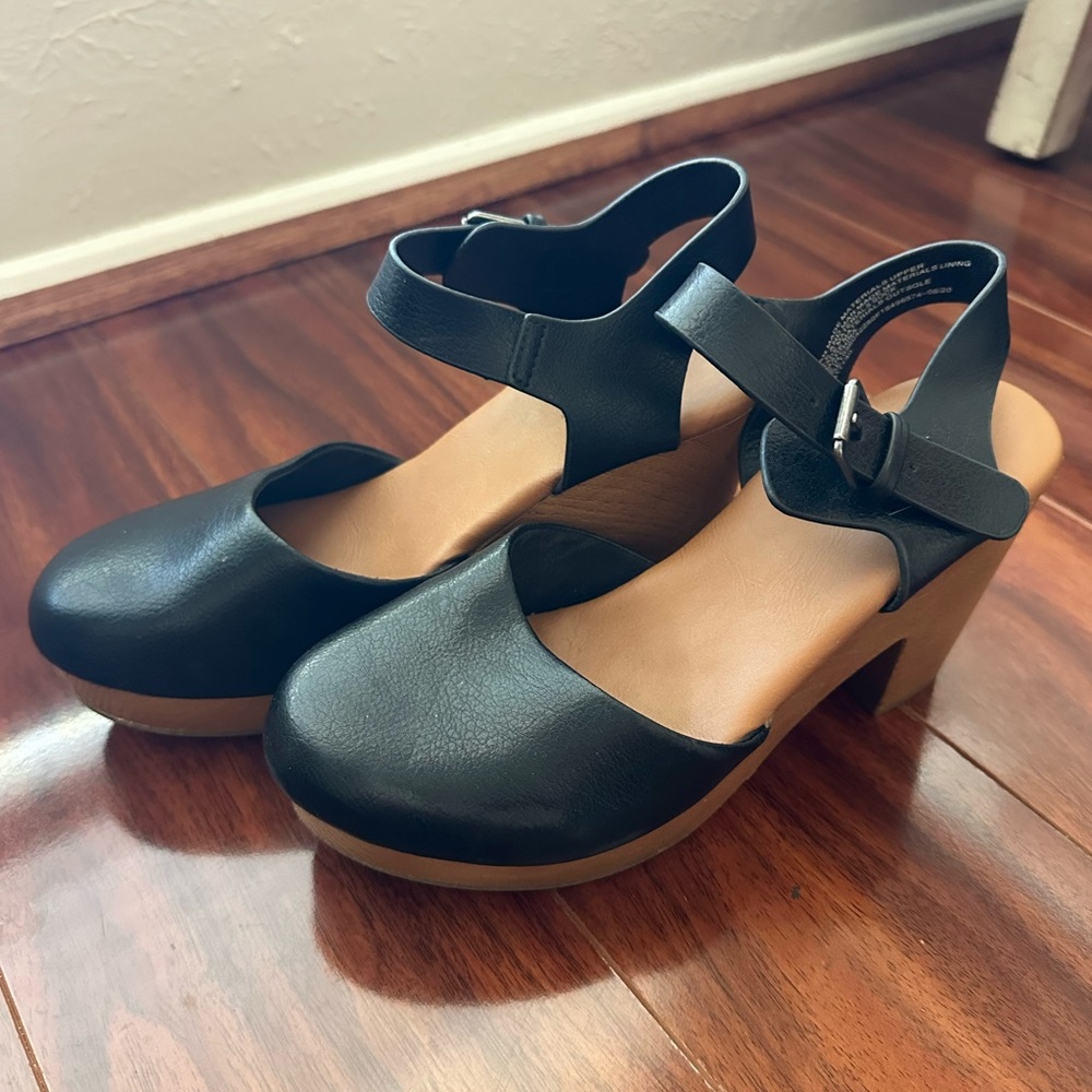 Black Clog Heels